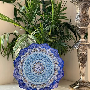 Regalo Norooz Piatto Minakari vintage di lusso con decorazioni murali. fatto a mano/dipinto a mano