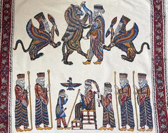 Obrus Kalamkari inspirowany Achemenidami | Tekstylia z opowieściami o starożytnym imperium | Mityczny król i scena hołdu | Gobelin w stylu boho vintage (40 x 40 cali)