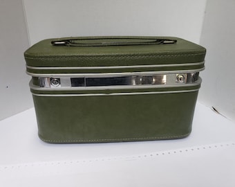 Samsonite Fashionaire Green Hard Shell Train/Travel Vanity Case