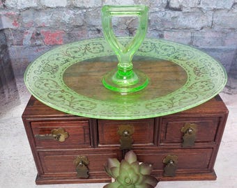 Cambridge Uranium Glass Oval Tidbit Tray "Windows" 704 Etched Pattern