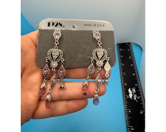 Pendientes de araña de cristal rosa con marcasita en tono plateado de 1928 Jewelry Co., modelo 27325