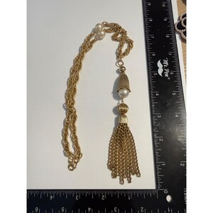Halsband med tofshänge i vintage-stil, konstpärla, lång kedja, 84 cm