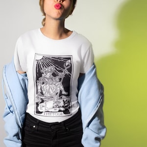 Camiseta vintage de El Loco con carta del tarot, camiseta vintage para amantes de los góticos, regalo de camiseta gótica, camiseta de manga corta unisex, regalo bella canvas 3001