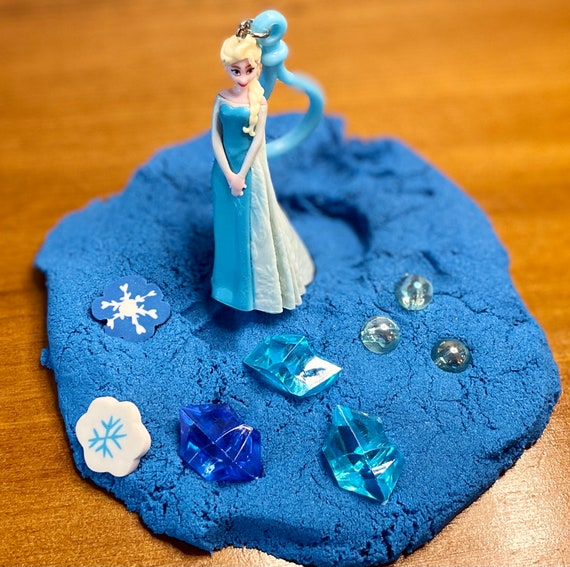 Frozen outlet kinetic sand
