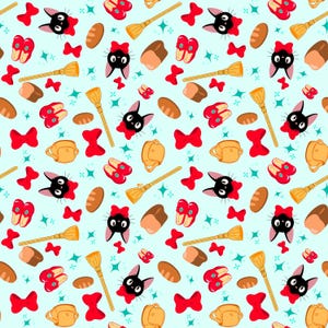 Puede incluir: Patrón repetitivo sobre fondo azul claro con ilustraciones de dibujos animados de un gato negro con lazo rojo, escoba, pan, lazo rojo, zapatos rojos y mochila amarilla. El patrón también incluye pequeñas estrellas azules.