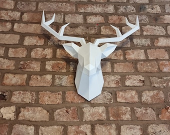 Geometric Resin Stag Head: Black or White Wall Decor (Large, 49cm)