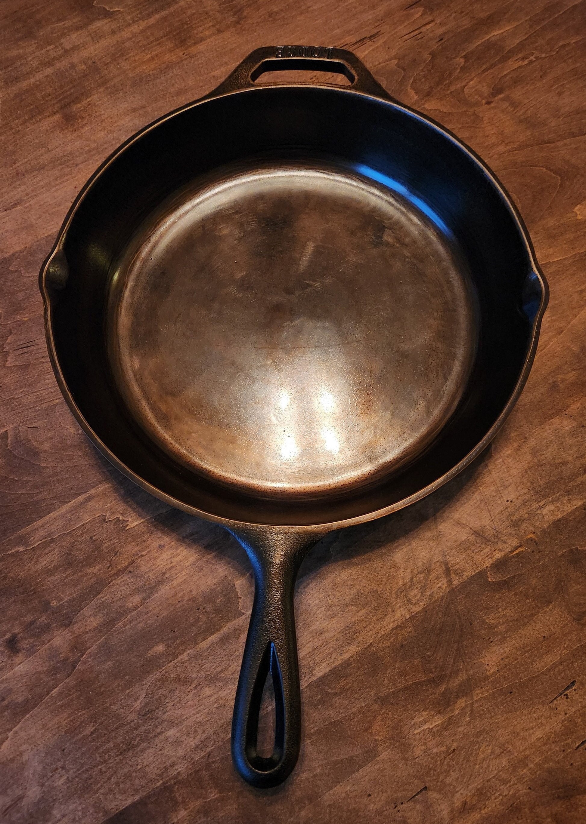 Lancaster Cast Iron Lightweight Cast Iron Skillet - 10.5” Pre-Seasoned Frying Pan Made in USA