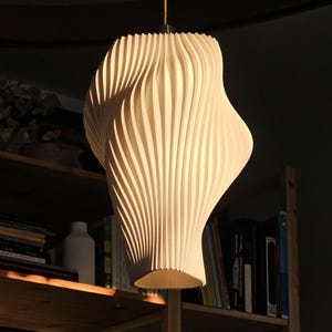 Aura Lampshade – Nowoczesna lampa wisząca – Ekologiczna lampa sufitowa – Organiczny klosz lampy – BIOMORPH Design