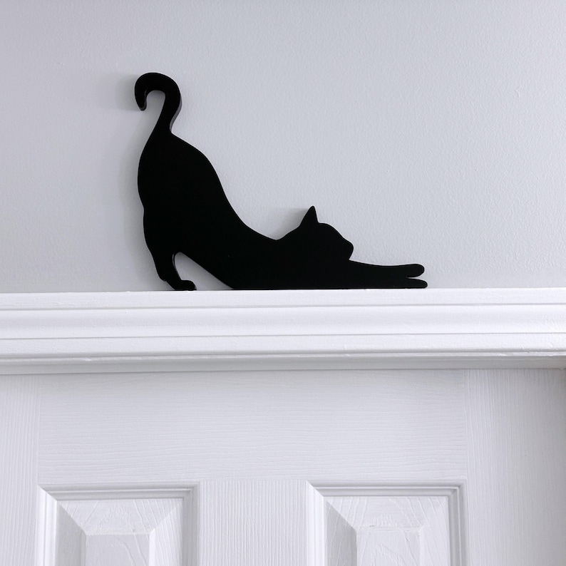 Handmade Stretching Cat Door Topper: Black Cat Shelf Sitter zdjęcie 6