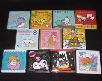 Espejo de bolsillo con diseño de dibujos animados kawaii japoneses y estuche (estilo CD)