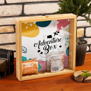 Adventure Box Kundenspezifische Schattenbox als Tickethalter für einen Reiseliebhaber, mit Namen gravierter Tickethalter-Abenteuergeschenk, kundenspezifische Ausstellungsbox
