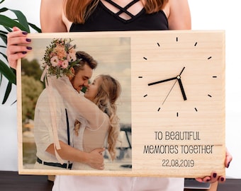 Aangepaste houten fotoklok, gepersonaliseerde fotolijst met klokmechanisme, wandklok, woondecoratie jonggehuwde, paar verjaardagscadeau