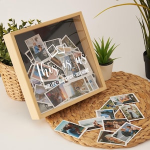 Personalizowane pudełko Shadow Box z 105 odbitkami fotograficznymi. Drewniane pudełko na pamiątki świąteczne, spersonalizowany prezent ze zdjęciem dla par. Pudełko na pamiątki do ekspozycji biletów