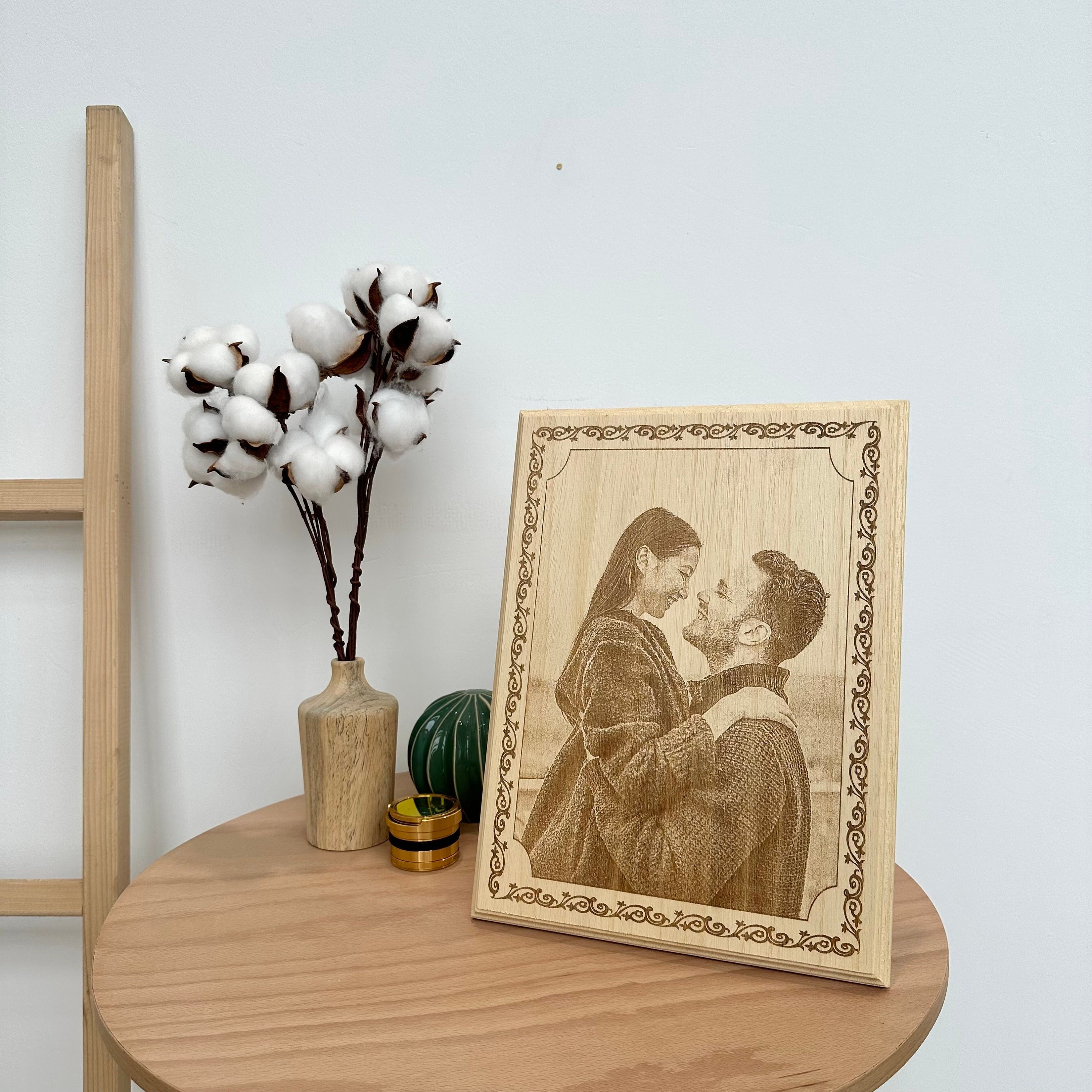Foto de madera grabada personalizada como regalo para ella. Foto personalizada en madera como regalo de aniversario. Foto de madera grabada con láser como regalo para parejas.