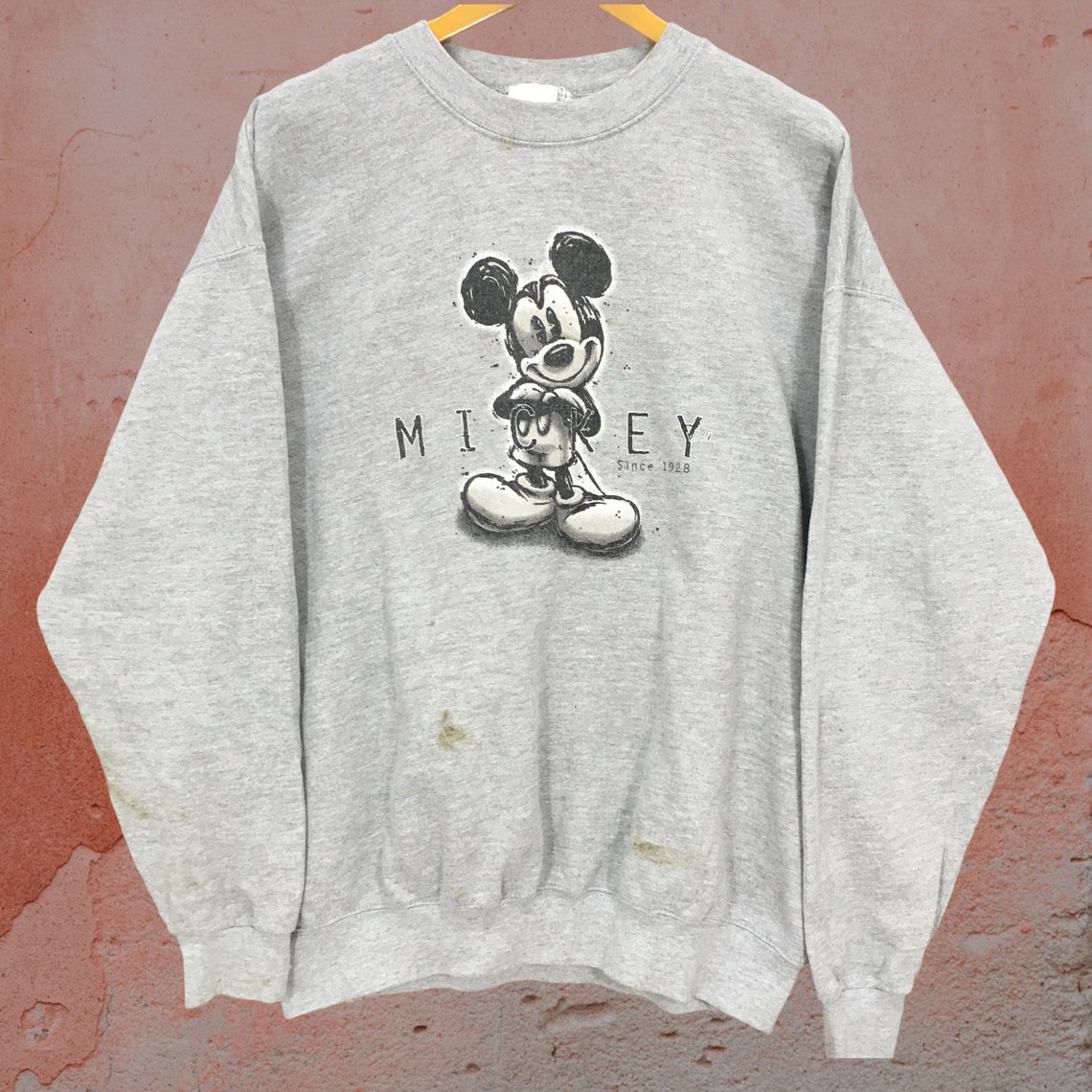 pull and bear mickey mouse sweatshirt