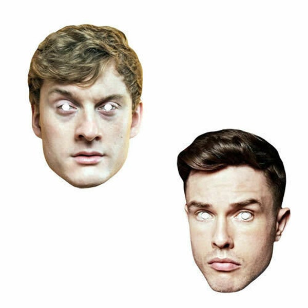 Lot de 2 masques de célébrités James Acaster et Ed Gamble hors menu prêts à porter - Commandez avant 15 heures au Royaume-Uni pour une expédition le jour même (du lundi au vendredi)