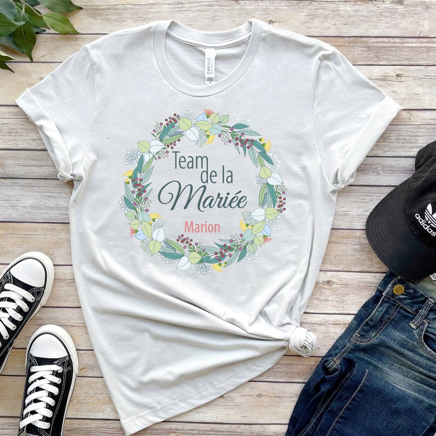 Discover Enterrement Vie De Jeune Fille, Équipe De La Future Mariée T-Shirts Familiaux Assortis