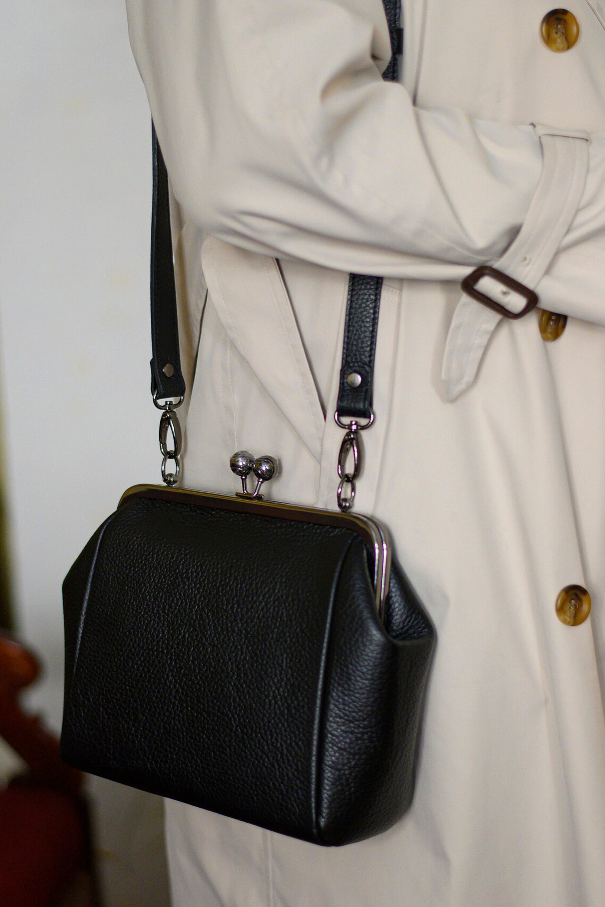 Small Black Leather Kiss Lock Metal Frame Crossbody Bag Etsy