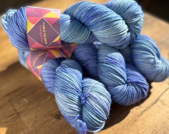Fiume di Vita 100 g Alpha 8ply Filato tinto a mano tonalizzato DK Superwash Lana Merino Nylon Blu