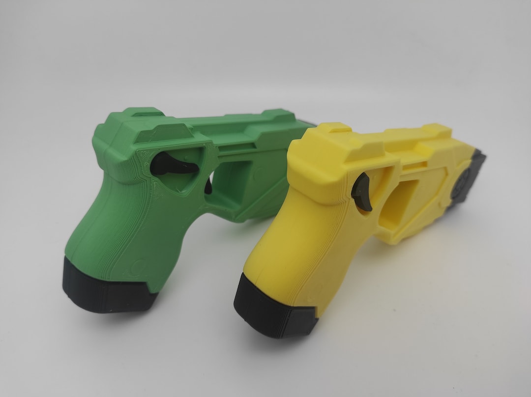 TASER X26 テーザーレプリカ 緑色 TASER X26 テーザーレプリカ 緑色 - メルカリ