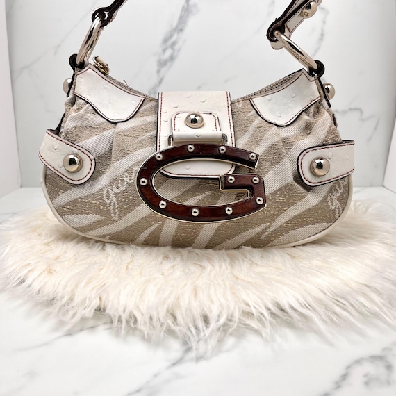 Vintage Guess Y2K Cream Baguette: Ostrich Effect Shoulder Bag