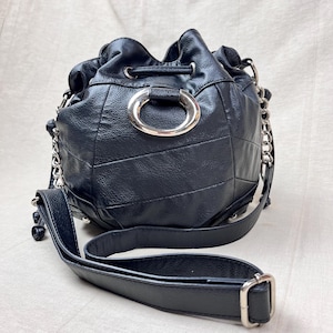 Vintage 90s bag Black crossbody bag Vintage bag Minimalist style 90’s Silver hardware By Faith everyday bag casual bag party bag 90s bag