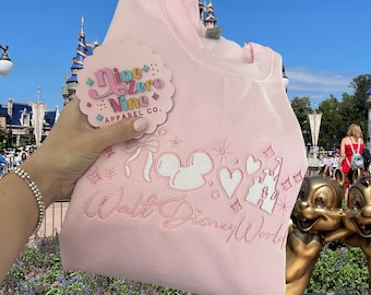 Disneyworld Bow Shirt, pink disneyworld crewneck, disneyworld pink, cute disneyworld shirts, Disneyworld shirt for girls, disneyworld shirt