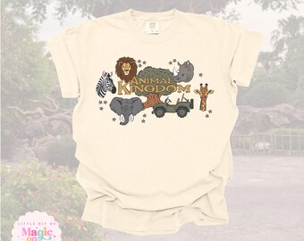Camiseta Safari del Reino Animal: Camiseta estampada de león, cebra, elefante y jirafa