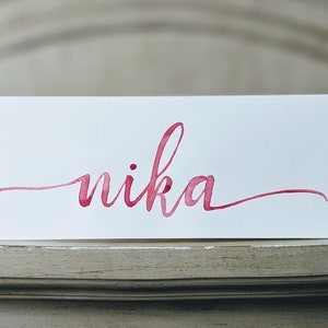 Pintura de nombres de acuarela - Tarjetas de nombres - Tarjetas de lugares cursivos - Caligrafía pintada a mano - Nombres de acuarela - Tarjeta de nombre artístico