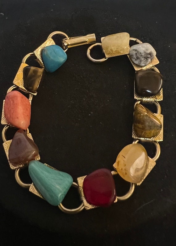 Gorgeous Vintage Gold Toned Multi Colored Stone Br