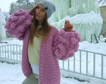 Oversize Chunky Knit Cardigan with Voluminous Sleeves/Pink Cardigan