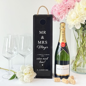 Personalised Engagement Bottle Box, Hochzeit Geschenk, Wedding Gift For The Couple, Engagement Bottle Box, Cork Collector Wooden Box