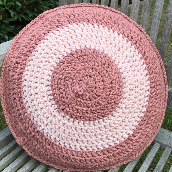 Coussin rond au crochet, abricot-terra, pure laine, avec rembourrage, rayures carrées rondes