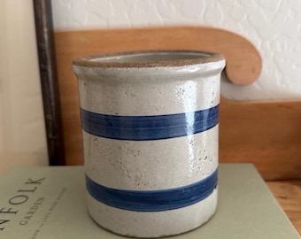 Tarro de cerámica vintage con rayas azules y grises