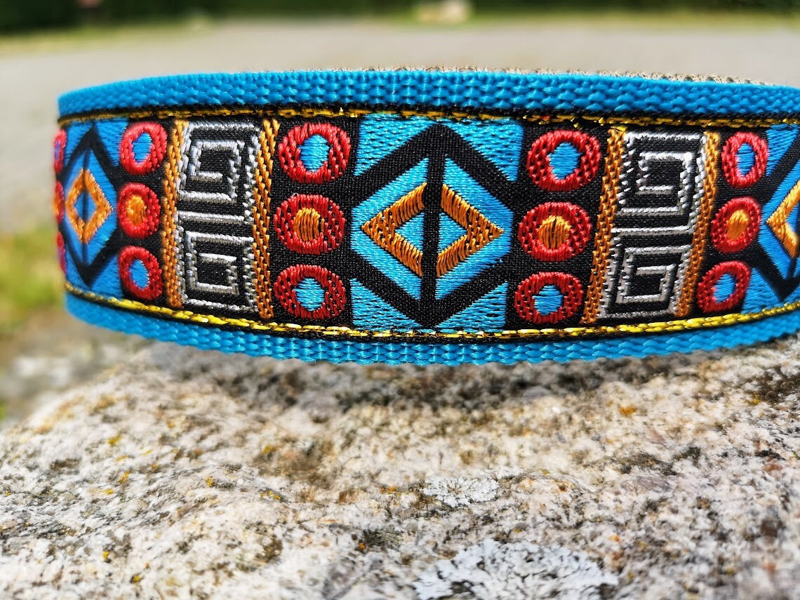 Azteken-Lederhalsband Unisex – Dunkelbraun, Mit Diamant-Stickerei, 2,5 X 48,3 Cm