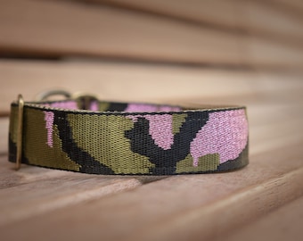 Camouflage dog collar extra wide 4 cm, soft padding, military-look click closure, adjustable, comfortable, olive-black-purple