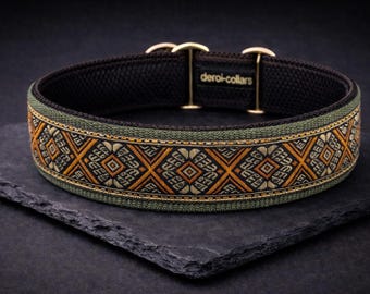 Extra wide dog collar (4 cm) | Softly padded | Slip buckle or stop closure | Adjustable | Brown/gold | For medium and large dogs