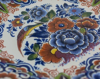 Polychroom Bord (Potterie Oud Delft)