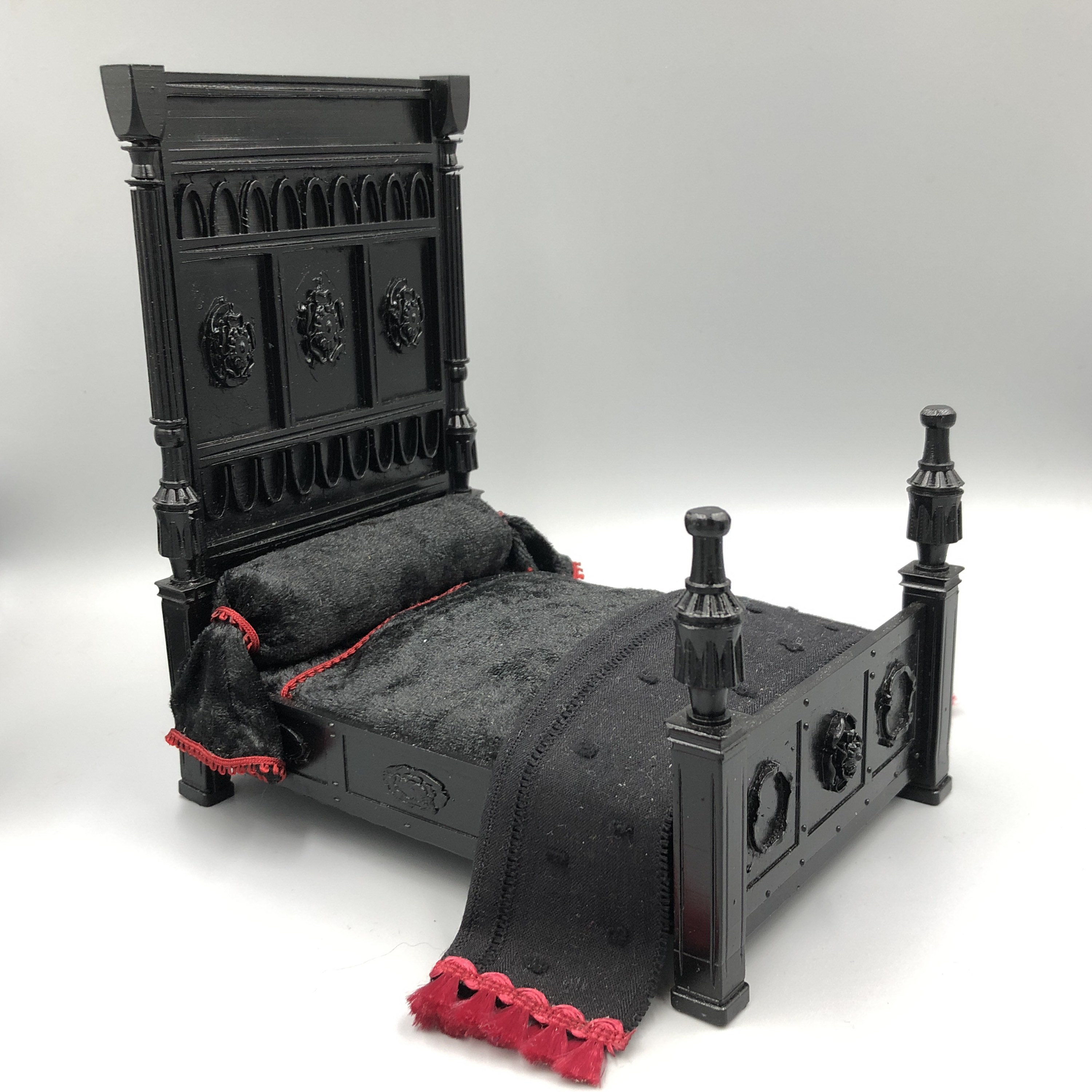 antique gothic bed