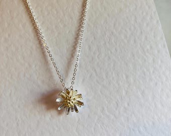 Flower girl sterling silver necklace. Daisy style necklace