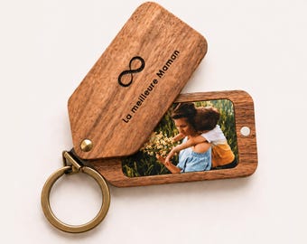 Personalized engraved wooden photo keychain – Personalized Father's Day gift – Mother's Day gift – Wooden wedding anniversary gift – Mom's keychain