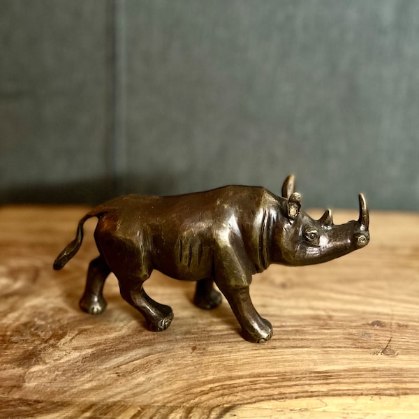 Rhinocéros en bronze, fait main