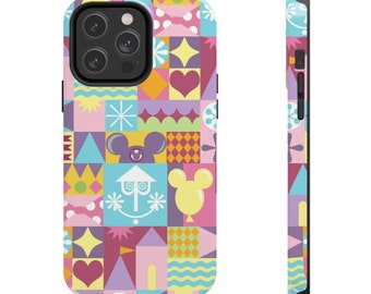 Puede incluir: Una funda de teléfono colorida con un diseño de patchwork que presenta a Mickey Mouse, Minnie Mouse y otros iconos de Disney. La funda está hecha de un material duradero y tiene un borde negro.
