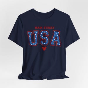 Main Street USA Patriotischer 4.Juli Unisex Jersey T-Shirt - Disneyland DisneyWorld Urlaubs Shirt, Unabhängigkeitstag T-Shirt, Americana Top, Bild 7