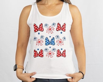 Canotta da donna con spalline incrociate sulla schiena, a tema Disney 4 luglio, con fiocchi di Minnie e fuochi d'artificio di Topolino, per Disneyland e DisneyWorld.