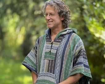 Poncho grande con cappuccio Gheri >>> 2 varianti colore >> JUNGLE >> FestivalEthnoGypsyFreak