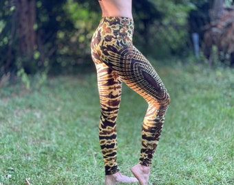 LEGGINGS batik infuocato psichedelico >> giallo ocra/oliva/marrone >>> unisex 3 taglie, morbido e confortevole // GIUNGLA // danza, yoga, festival