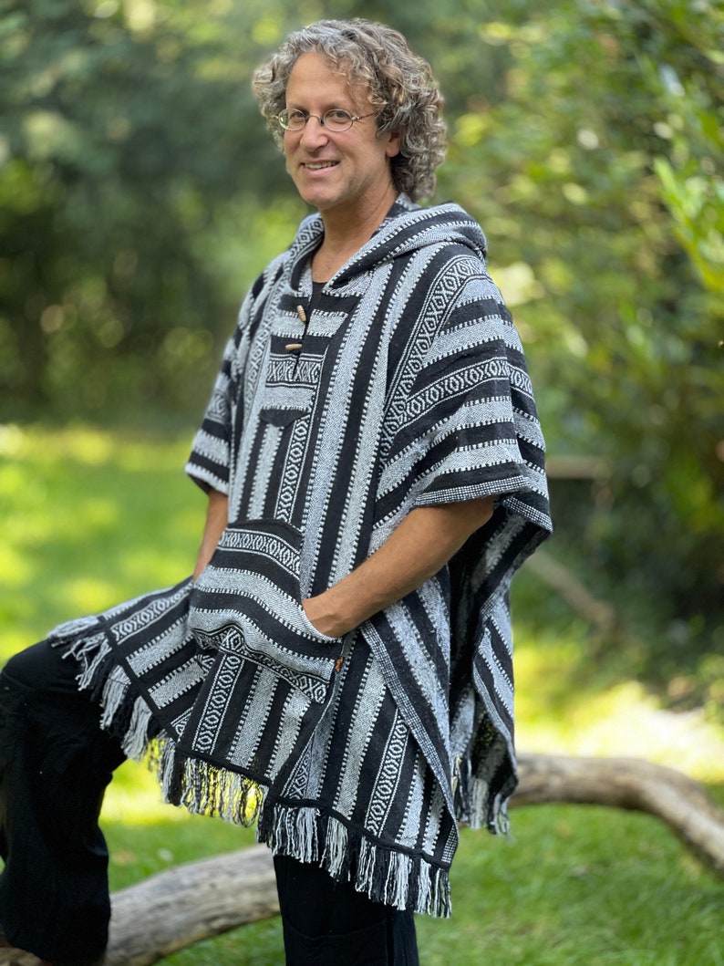 Poncho grande con capucha Gheri 2 variantes en blanco y negro JUNGLE ropa de festival, gitano, estilo étnico, freak imagen 2