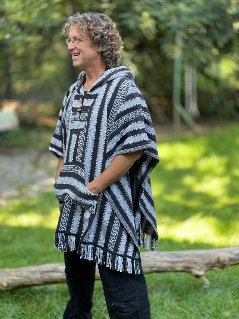 Poncho grande con capucha Gheri 2 variantes en blanco y negro JUNGLE ropa de festival, gitano, estilo étnico, freak imagen 3