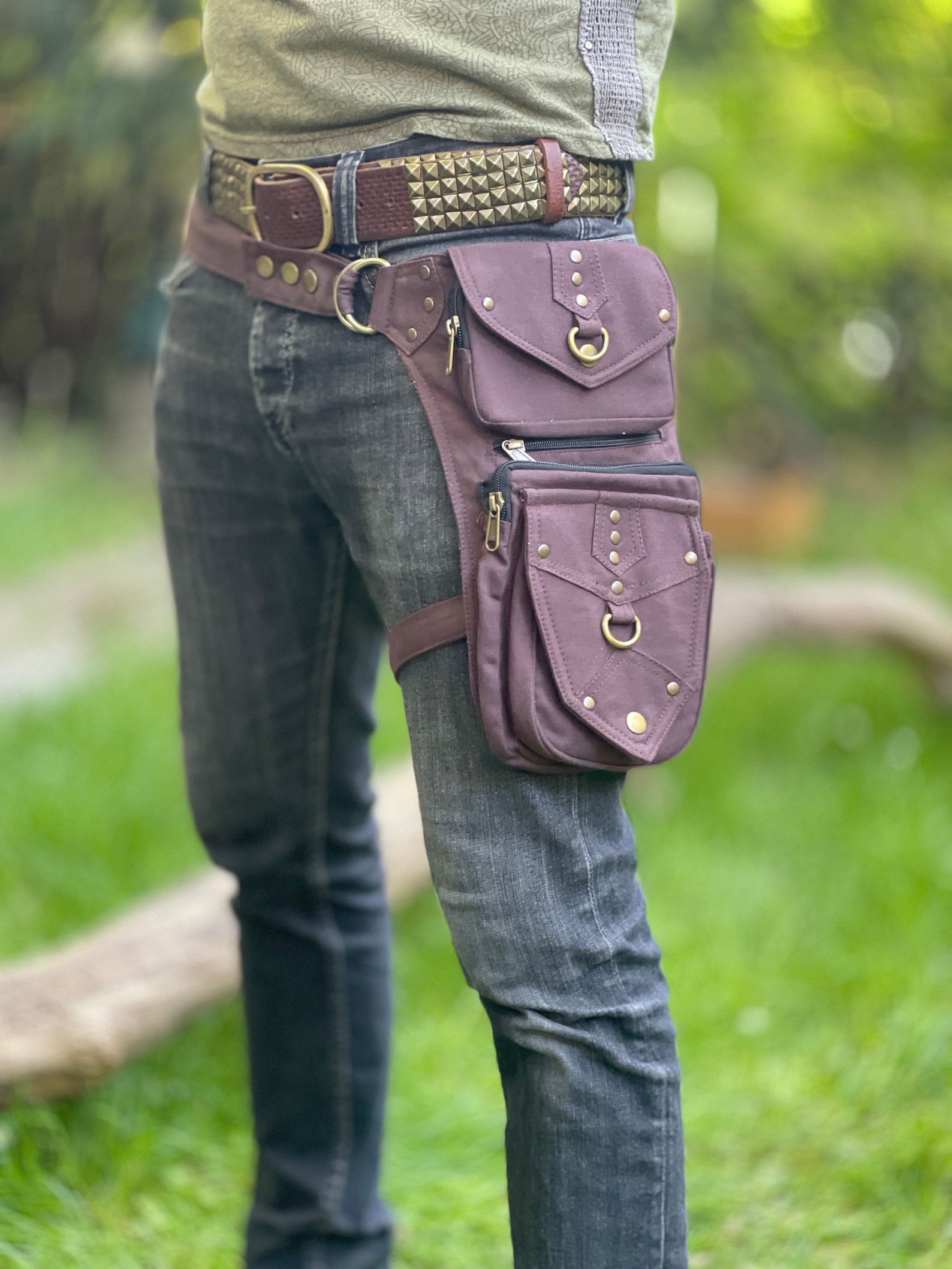 Rivet Bag With Leg Holster 2 >>> 2 Colors >> Holster Bag, Festival ...